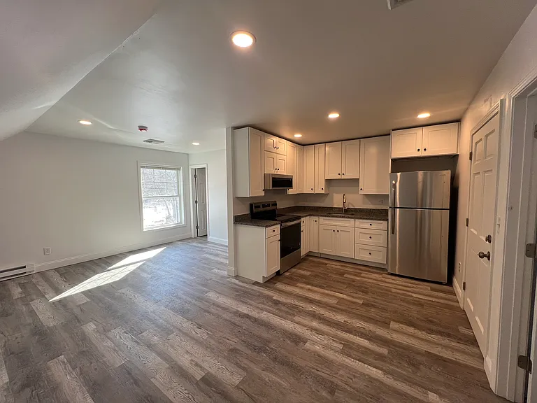 309 Main St #1 — Photo 6
