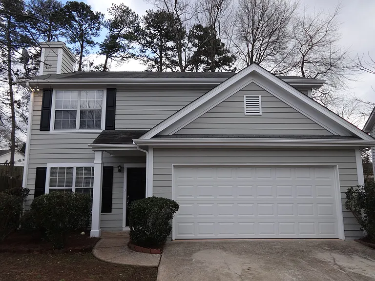 176 Summer Lake Dr SW — Photo 1