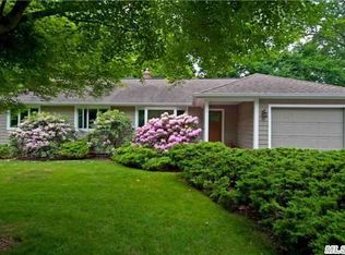 11 Hollis Pl, Huntington Station, NY 11746