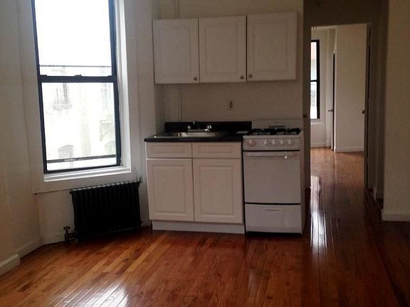 2nd image of 315 W 121st St APT 20