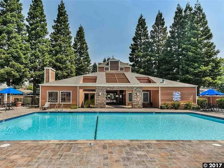 314 Eastridge Dr — Photo 12