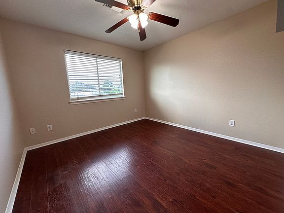 4th image of 12927 Garlenda Ln