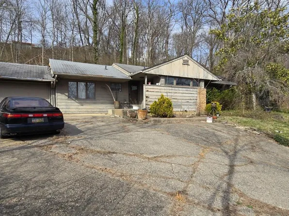 3696 Dogwood Ln, Cincinnati, OH 45213