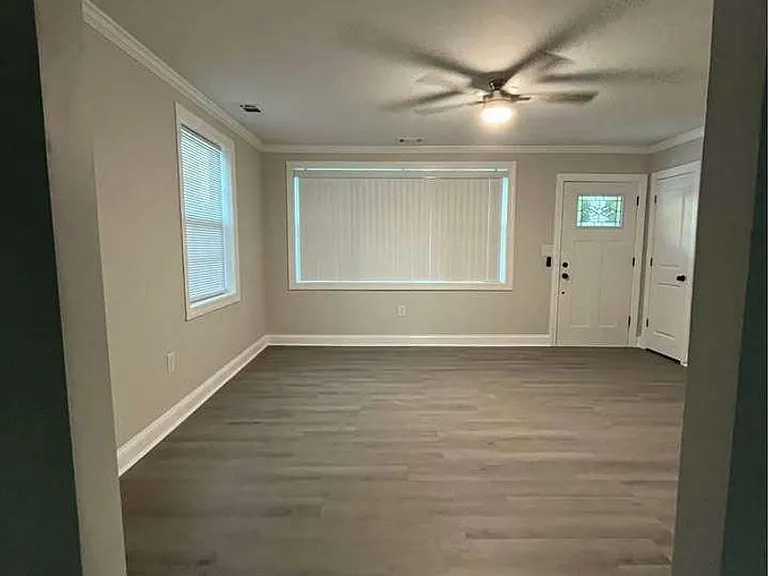 2143 Shrimp St — Photo 2