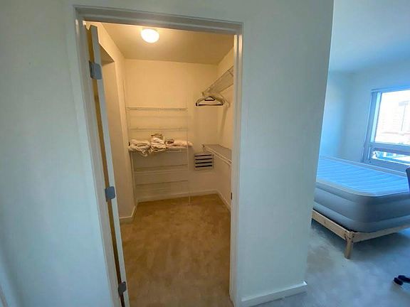 5th image of 301 King St Unit 1107