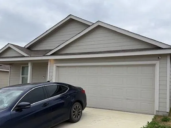 12835 Basil Cluster St, Saint Hedwig, TX 78152