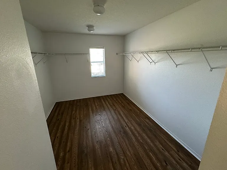4702 Blue Diamond St — Photo 6