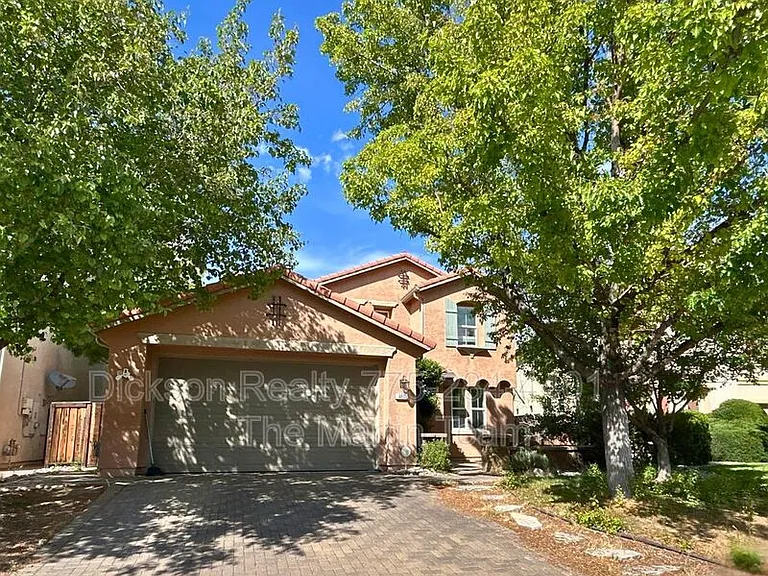 465 Stradella Ct — Photo 1