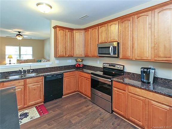 4th image of 15623 Lakepoint Forest Dr