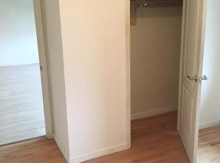 5919 174th St #2F, Fresh Meadows, NY 11365