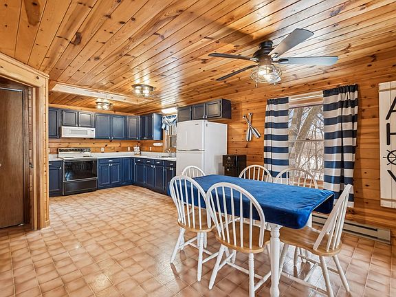 4th image of 3313 Twin Island Cir NW