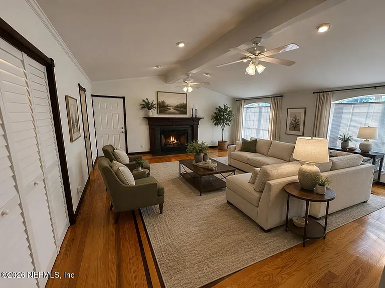 4690 Homestead Rd — Photo 6