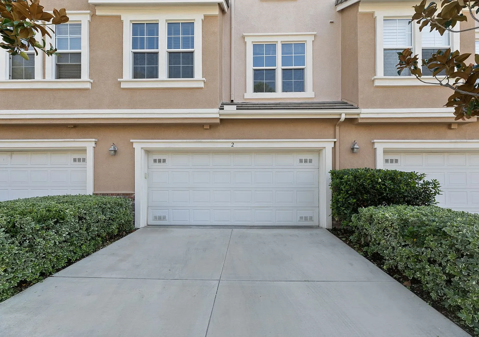 Beautiful Bridgeport Home! — Photo 3