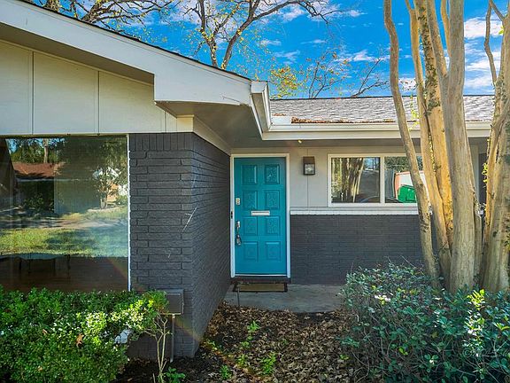 5th image of 10147 Moorberry Ln