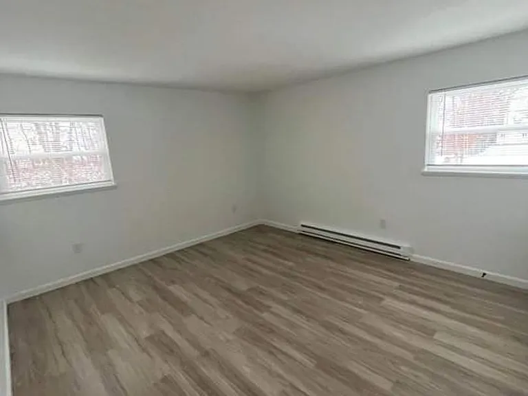 31 Vine Street — Photo 27