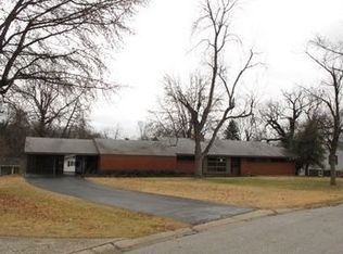 29 Briarcliffe Dr, Collinsville, IL 62234