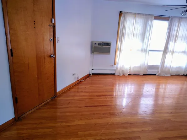 (undisclosed Address), Blue Island, IL 60406