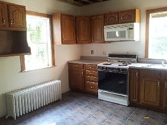 2nd image of 1217 Cook St
