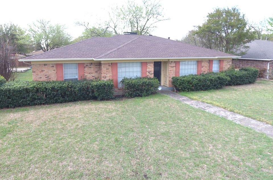 1st image of 918 Waynelee Dr