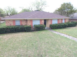 918 Waynelee Dr, Lancaster, TX 75146