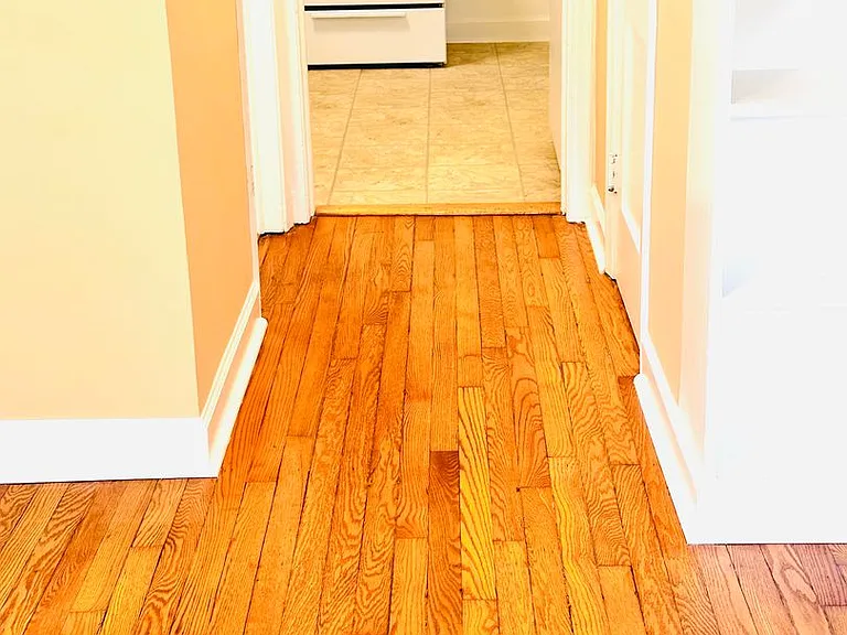 907 Hudson Ave — Photo 12