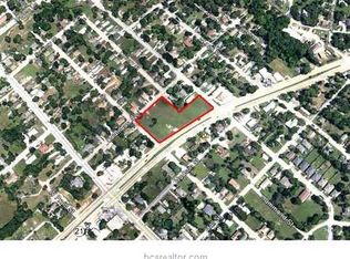 906 San Jacinto Ln, Bryan, TX 77803