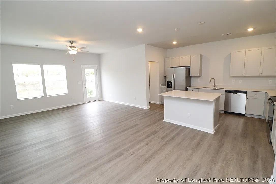 3 bed, 2.5 bath, 1755 sqft, $1,750 — Photo 4