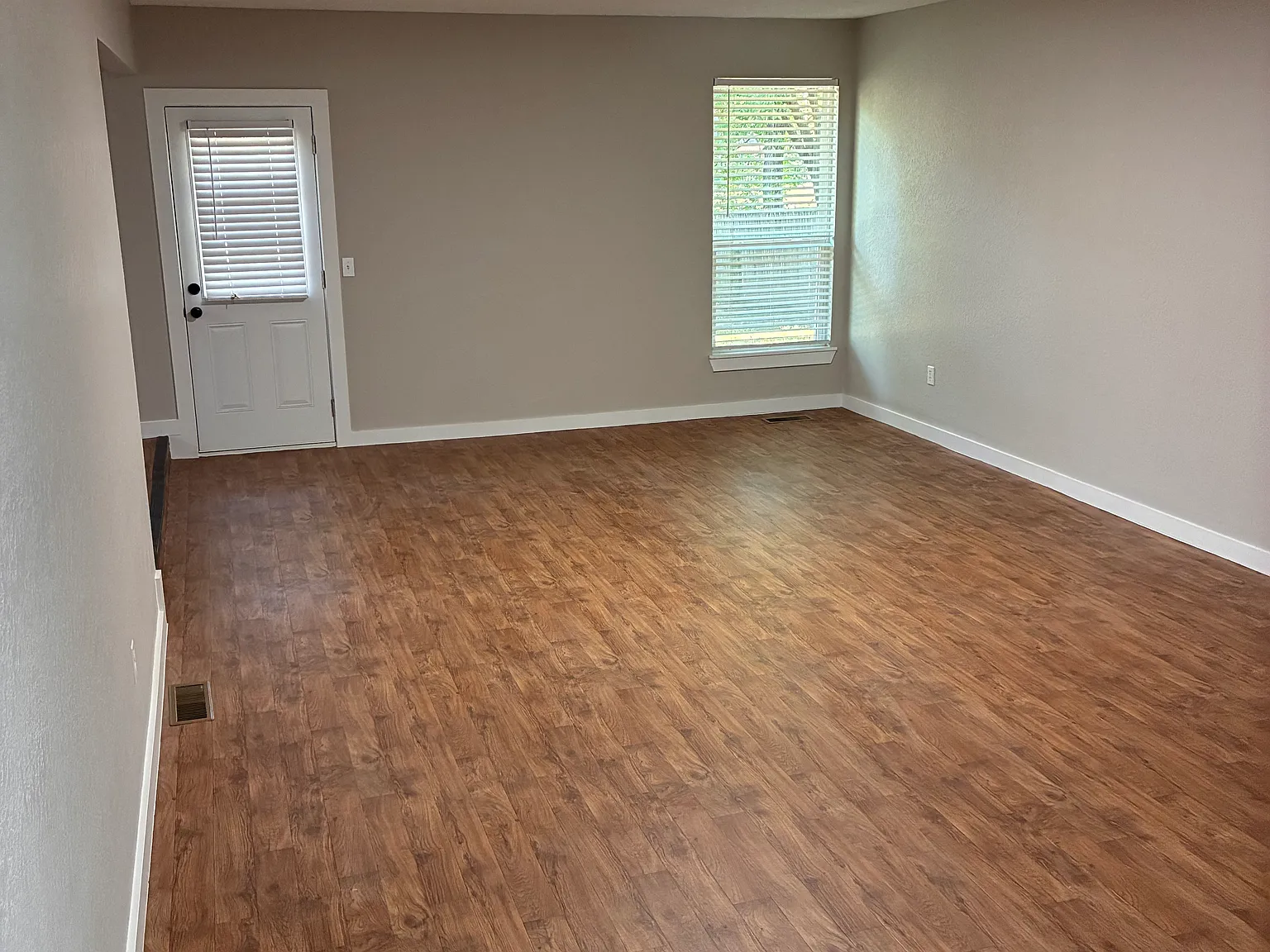 3 bed, 1454 sqft, $1,795 — Photo 2