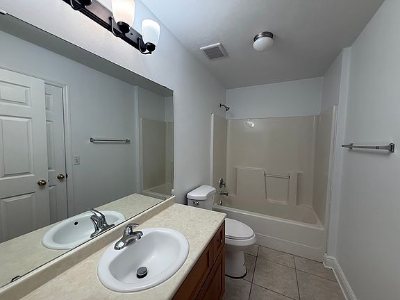 5th image of 3089 Sawtooth Dr #1