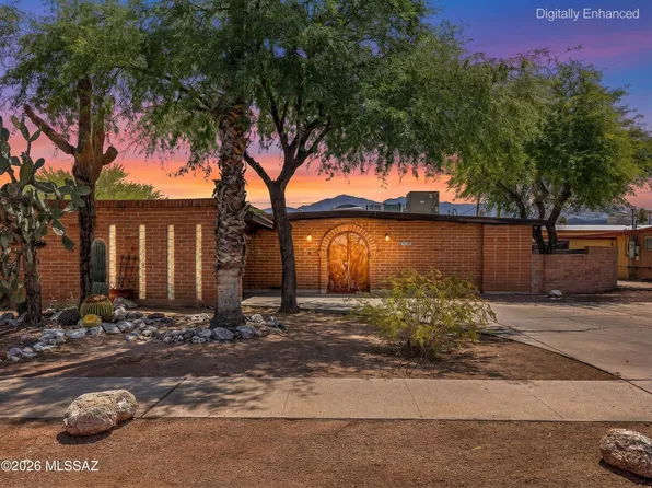 633 S Desert Steppes Dr, Tucson, AZ 85710