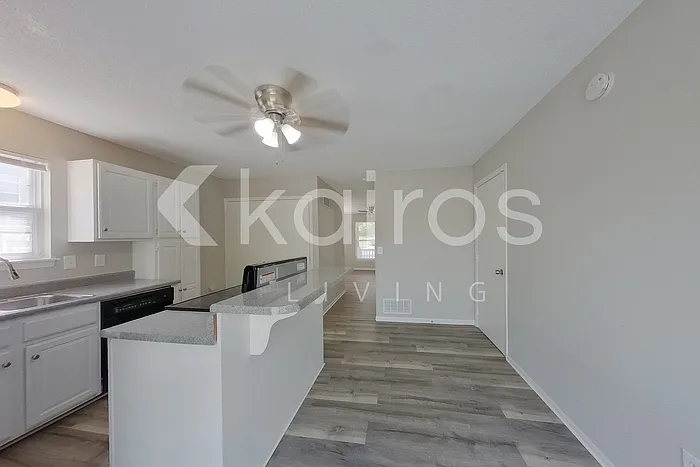 4415 The Paseo Blvd — Photo 12