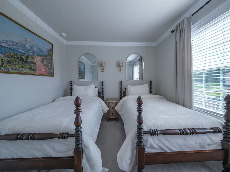 3160 N Hills Dr — Photo 32