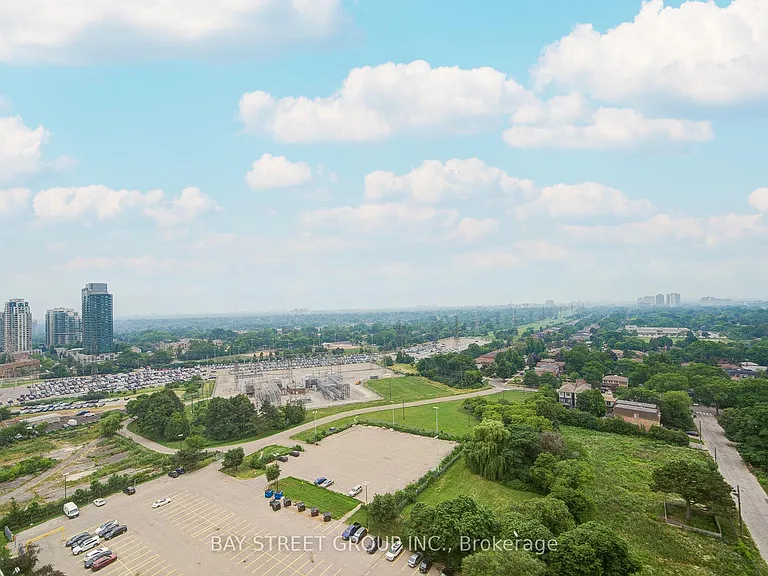 5858 Yonge St #2023 — Photo 43