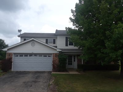 300 Country Ln, Algonquin, IL, 60102