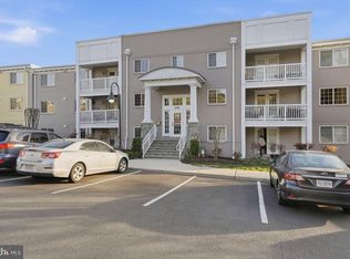 4167 S Four Mile Run Dr Unit 401, Arlington, VA