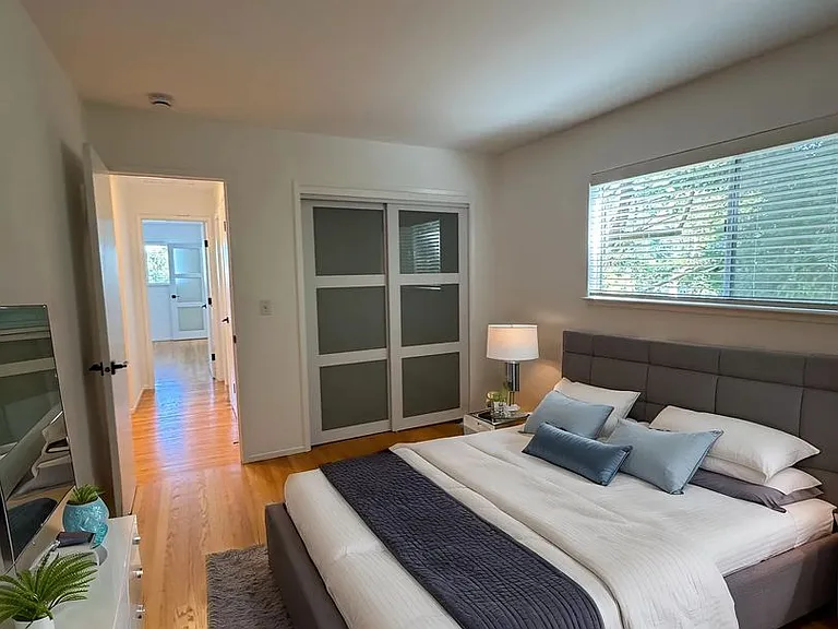 5945 Girvin Dr — Photo 22