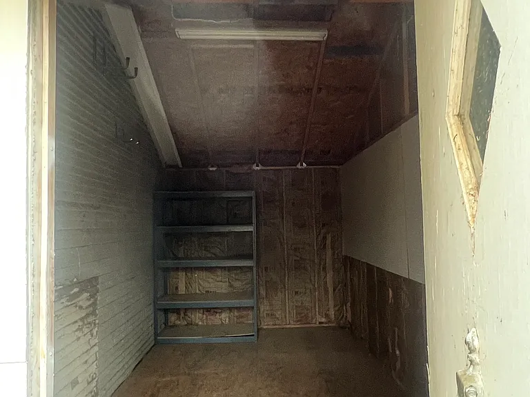 900 S Alabama St — Photo 18