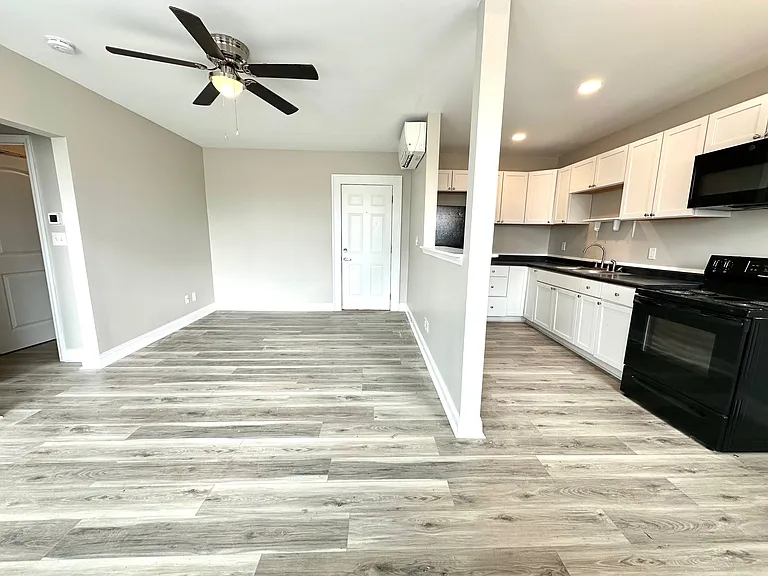 Living Room / Kitchen
