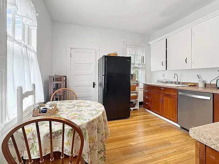 3 Leighton St — Photo 3