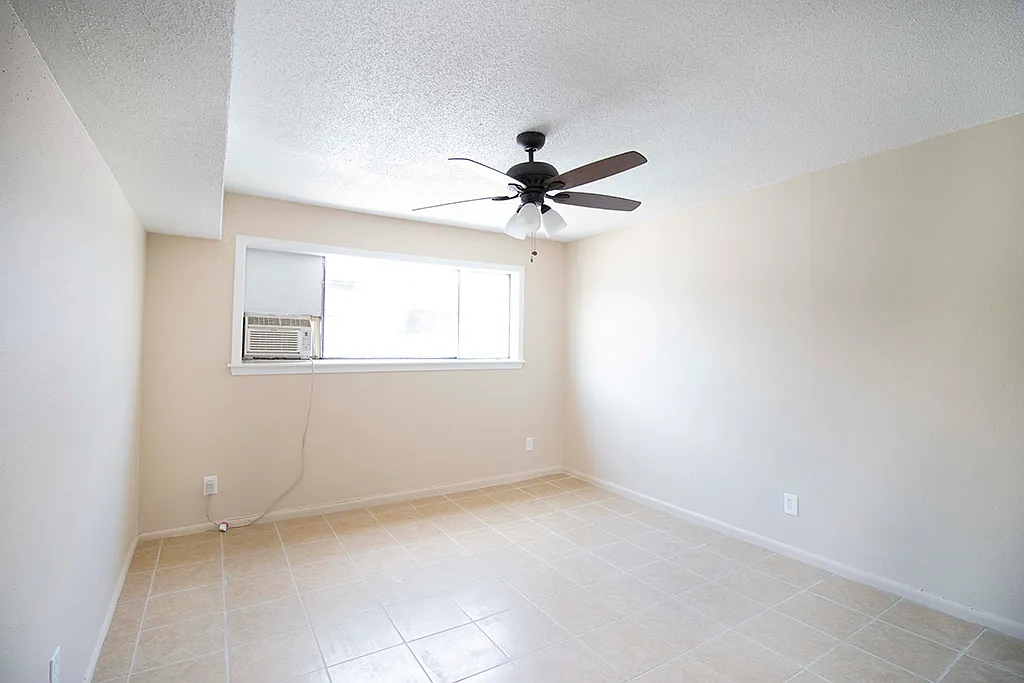 9607 Marlive - 2 — Photo 4