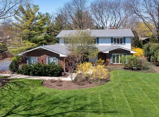 735 Stonegate Rd, LIBERTYVILLE, IL 60048