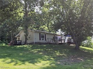 1159 Bacon Rd NW, Carrollton, OH 44615