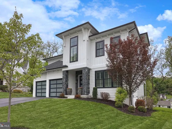 379 Spring Haven Dr, Lancaster, PA 17601