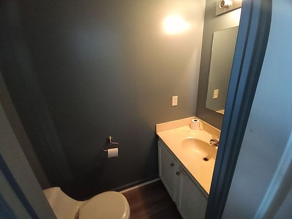 2nd image of 3837 Aberdeen Ct