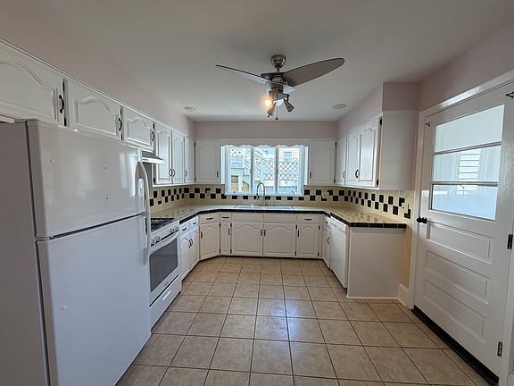 2nd image of 252 S Main St #1