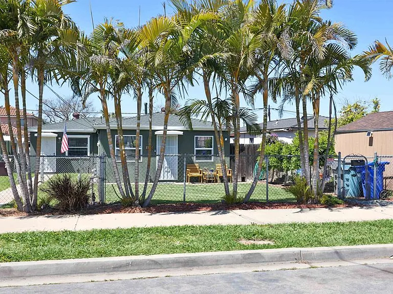 520 Delaware St — Photo 38