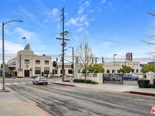 3132 Helms Ave, Los Angeles, CA 90034