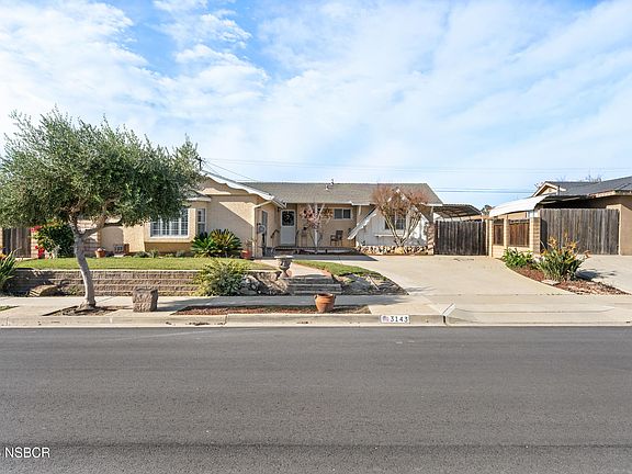 3rd image of 3143 Montano Dr