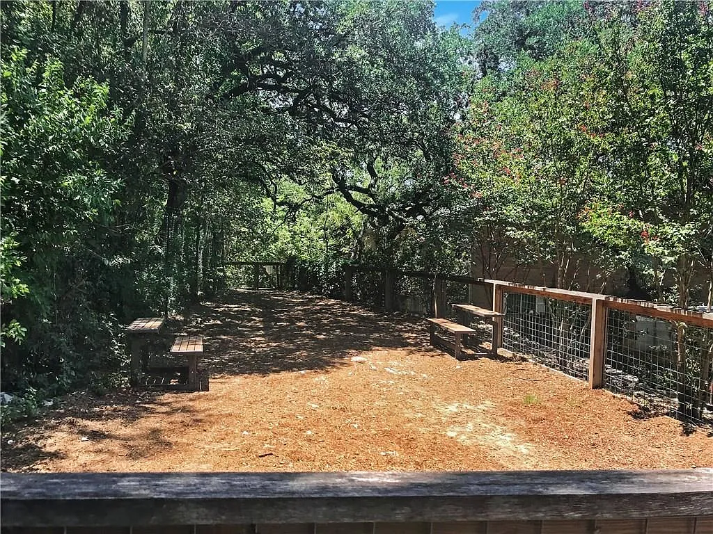1 bed, 1.0 bath, 732 sqft, $1,475 — Photo 4