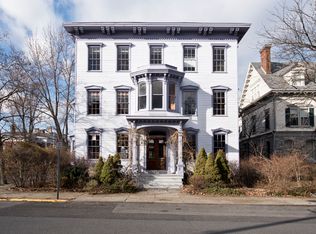 41 W Court St, Hudson, NY 12534